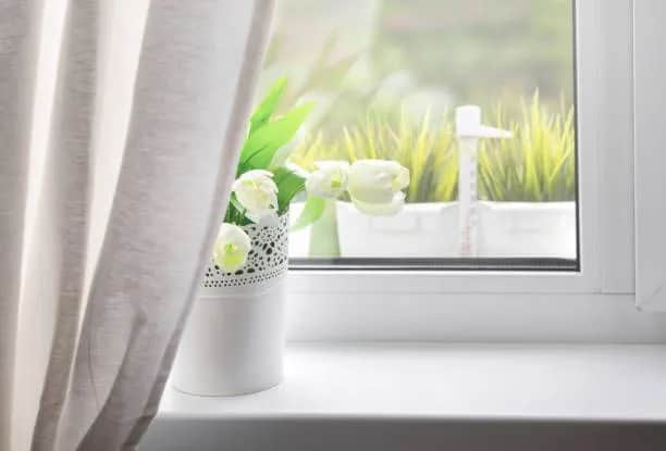 Jak dobrać parapet wewnętrzny do okna, by uniknąć błędów i kosztów